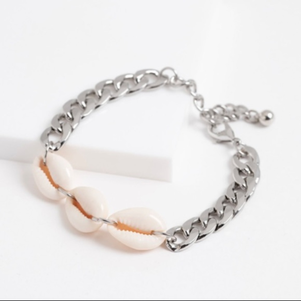 Ricki’s Shell & Chain Link Bracelet - Picture 2 of 3